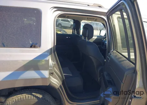 2012 Jeep Patriot Latitude z USA, uszkodzony, nr VIN 1C4NJRFB4CD574159